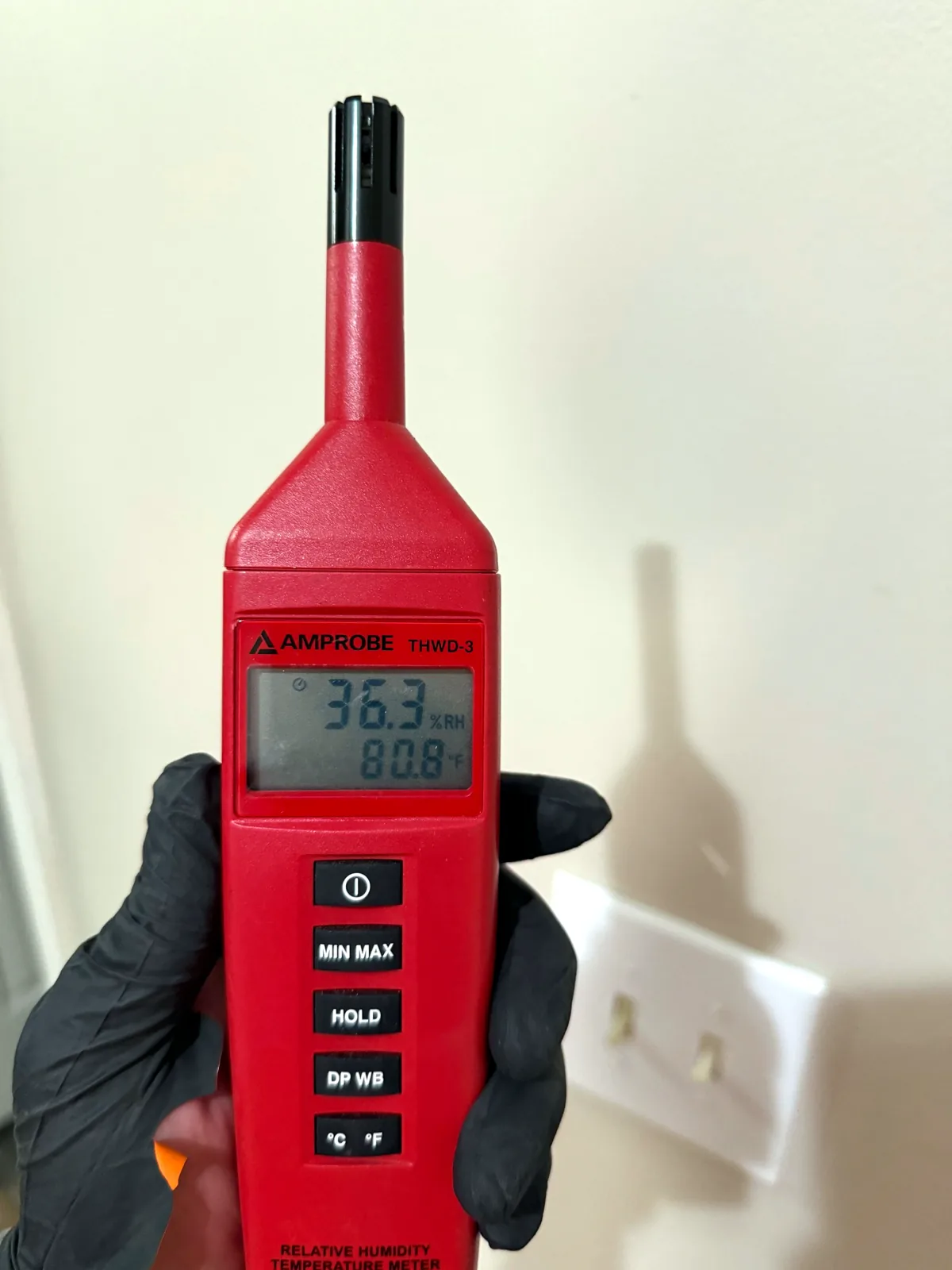 Humidity and temperature reading