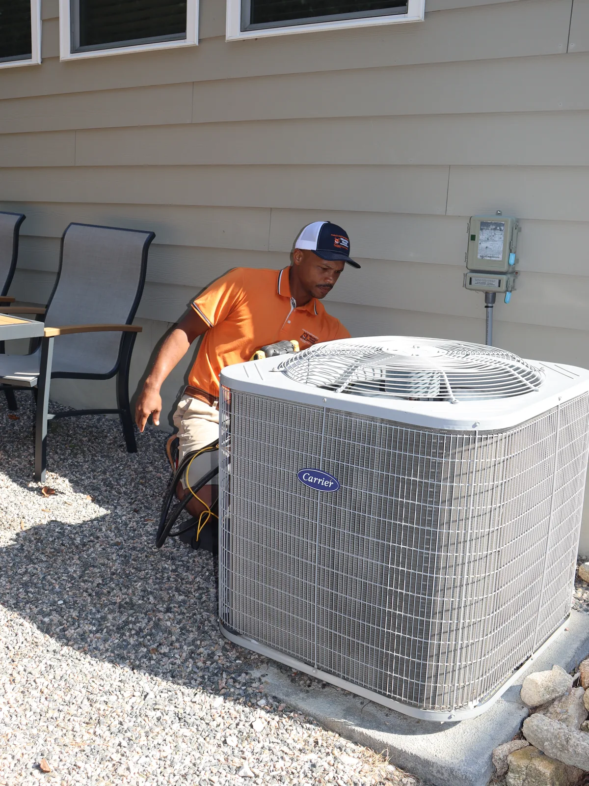 Checking the condenser fan