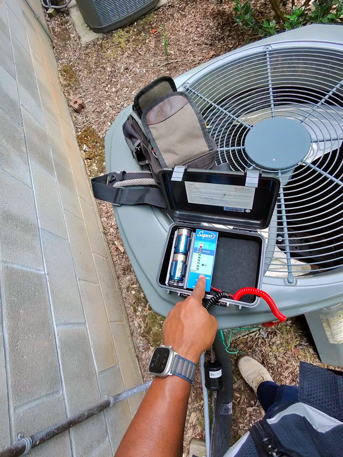 Checking the compressor internal windings